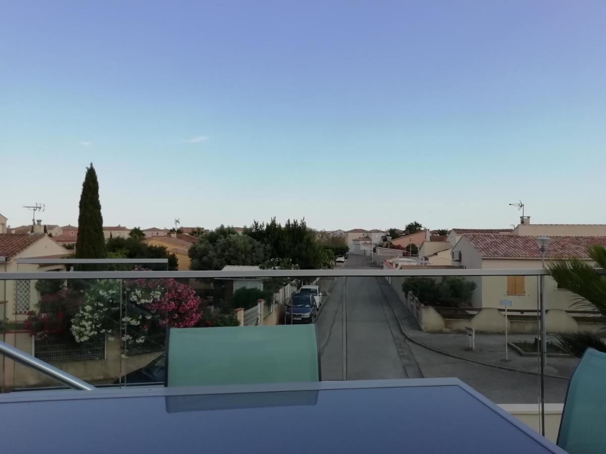 Appartement Au Dessus De La Maison Du Saunier Salin-de-Giraud Exterior foto
