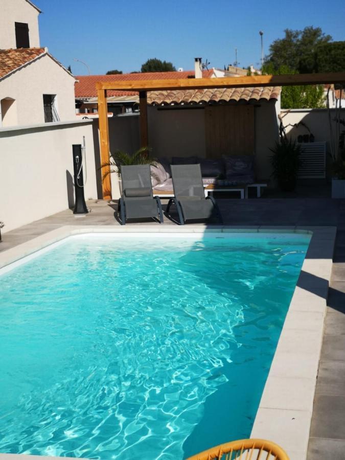 Appartement Au Dessus De La Maison Du Saunier Salin-de-Giraud Exterior foto